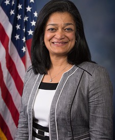 Official portrait of Pramila Jayapal