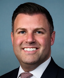 Official portrait of Ryan Mackenzie