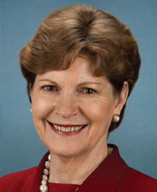 Official portrait of Jeanne Shaheen