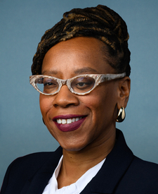 Official portrait of Lateefah Simon